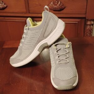 Orthofeet Biofit Woman's Size 11.5 Sneakers